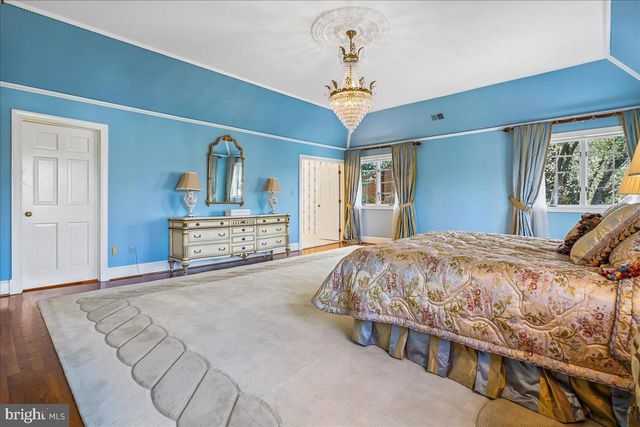 8013 GREENWICH WOODS DR, Mclean, VA 22102