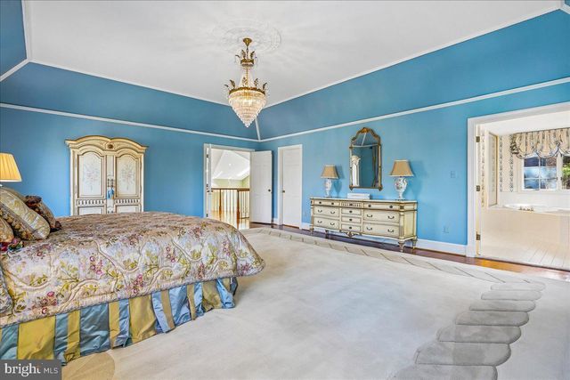 8013 GREENWICH WOODS DR, Mclean, VA 22102