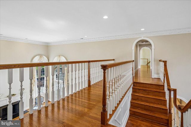 8013 GREENWICH WOODS DR, Mclean, VA 22102