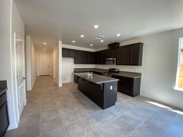 4449 Lacy Lane, Merced, CA 95348