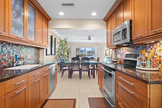 400 LARBOARD WAY 106, Clearwater Beach, FL 33767