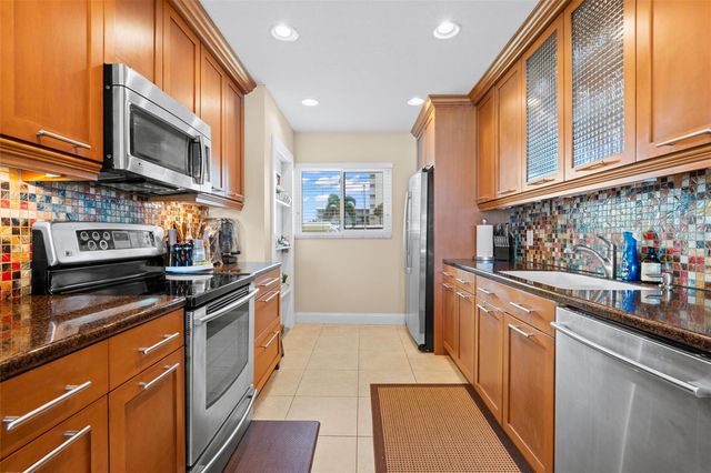 400 LARBOARD WAY 106, Clearwater Beach, FL 33767