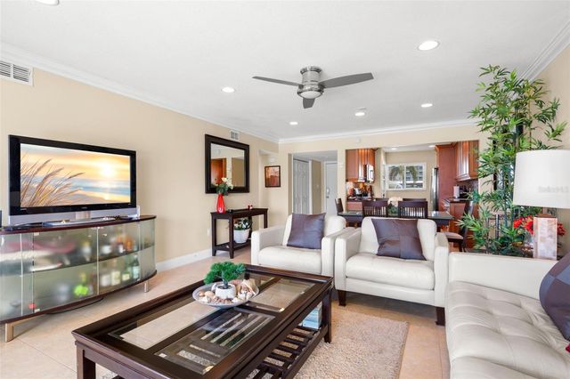 400 LARBOARD WAY 106, Clearwater Beach, FL 33767