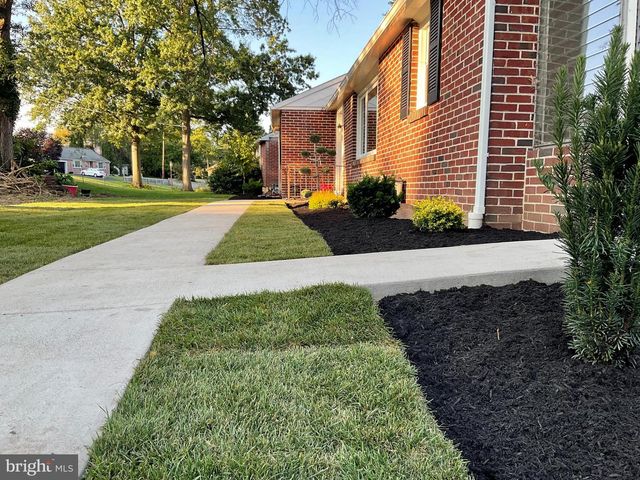 56 PEACOCK DR, Lancaster, PA 17601