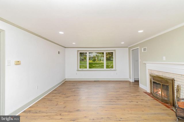 56 PEACOCK DR, Lancaster, PA 17601