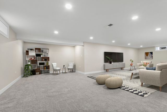 9027 27th Street, Brookfield, IL 60513