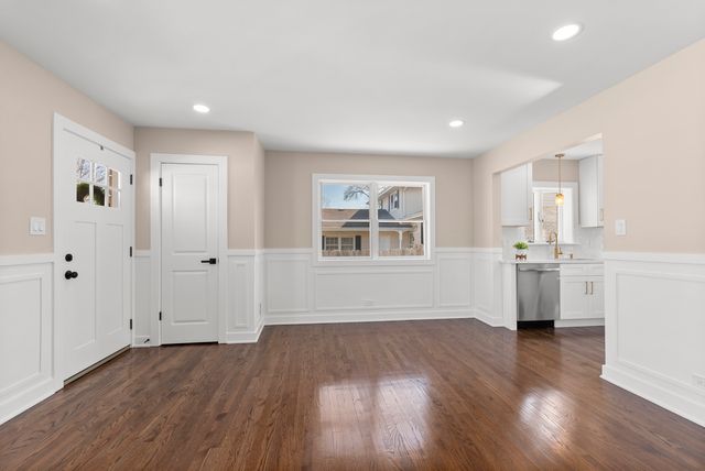 9027 27th Street, Brookfield, IL 60513