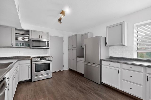 160 Timor Road SE, Rio Rancho, NM 87124