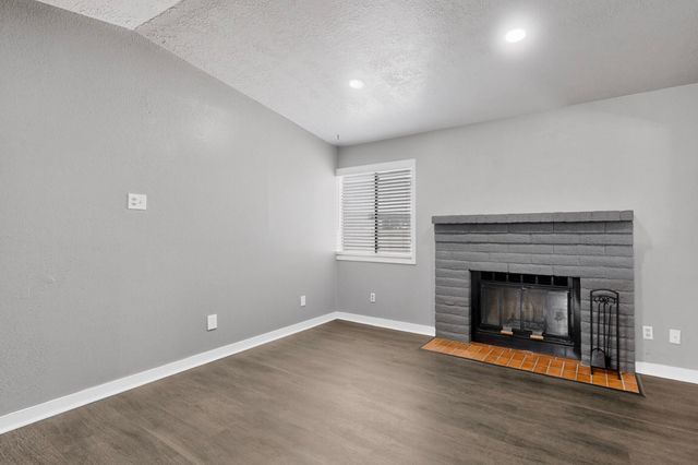 160 Timor Road SE, Rio Rancho, NM 87124