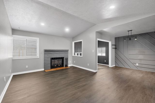 160 Timor Road SE, Rio Rancho, NM 87124