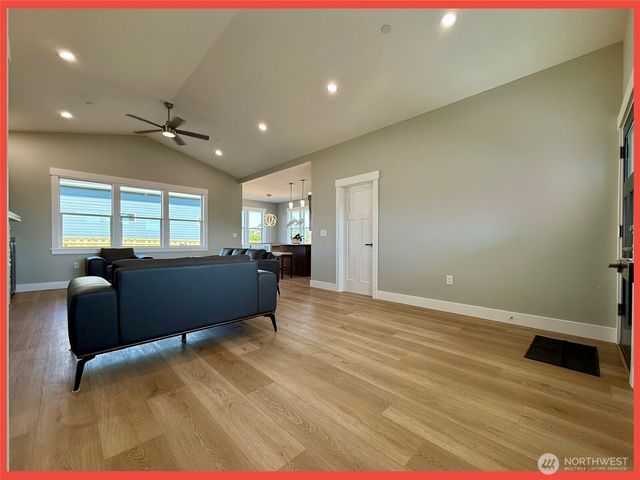 990 Alida Court SE, Ocean Shores, WA 98569