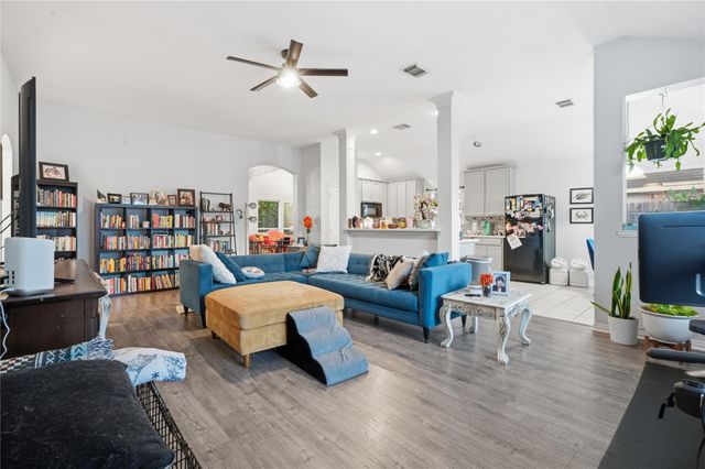 5755 Lightstone, League City, TX 77573