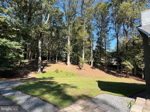 247 SPRINGVALE RD, Great Falls, VA 22066