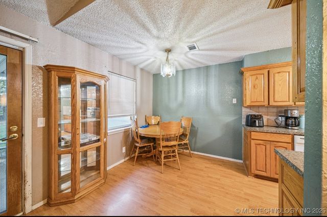 28652 E 139th St S Street S, Coweta, OK 74429