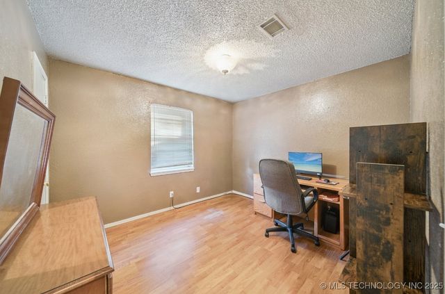 28652 E 139th St S Street S, Coweta, OK 74429