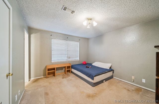 28652 E 139th St S Street S, Coweta, OK 74429