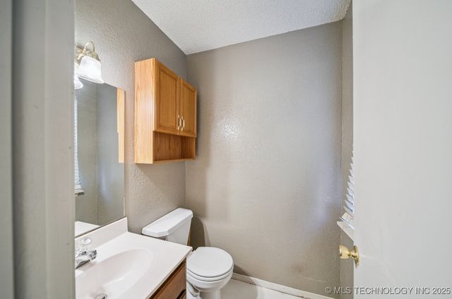 28652 E 139th St S Street S, Coweta, OK 74429