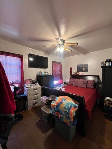9043 S Ada Street, Chicago, IL 60620