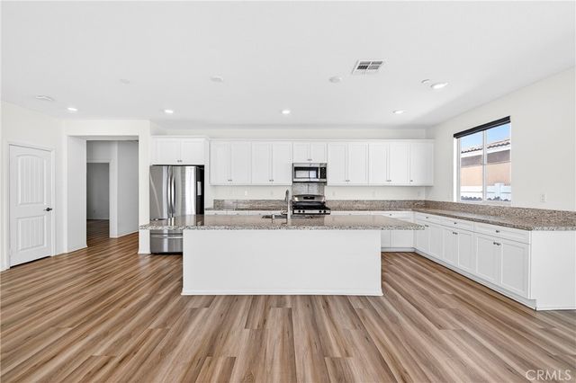 30874 Windy Ridge Way, Menifee, CA 92584