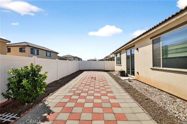 30874 Windy Ridge Way, Menifee, CA 92584