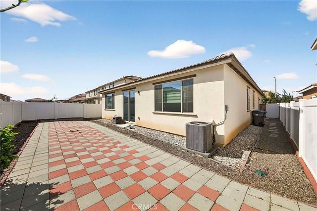 30874 Windy Ridge Way, Menifee, CA 92584