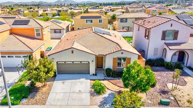 30874 Windy Ridge Way, Menifee, CA 92584