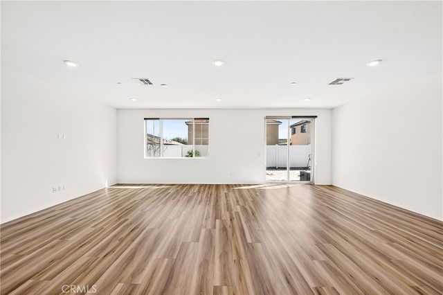 30874 Windy Ridge Way, Menifee, CA 92584