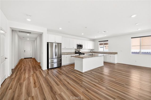 30874 Windy Ridge Way, Menifee, CA 92584