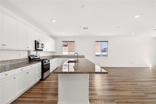 30874 Windy Ridge Way, Menifee, CA 92584