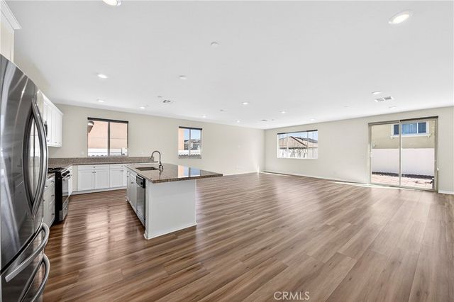 30874 Windy Ridge Way, Menifee, CA 92584