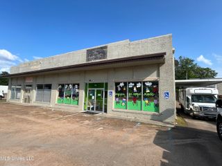 211 W Park Avenue, Greenwood, MS 38930