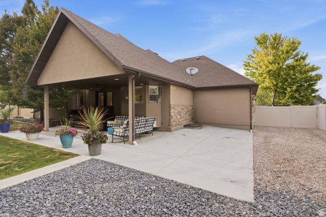 1261 W 1950 S, Syracuse, UT 84075