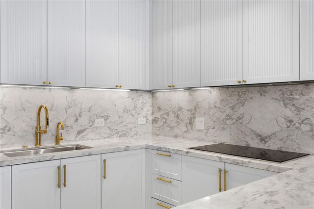 3015 S YSABELLA AVENUE 2301, Tampa, FL 33629