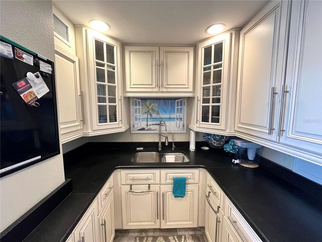 880 MANDALAY AVENUE N610, Clearwater Beach, FL 33767