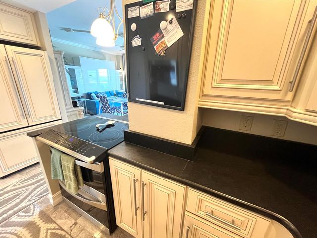 880 MANDALAY AVENUE N610, Clearwater Beach, FL 33767