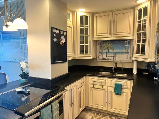 880 MANDALAY AVENUE N610, Clearwater Beach, FL 33767