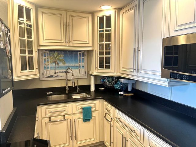 880 MANDALAY AVENUE N610, Clearwater Beach, FL 33767