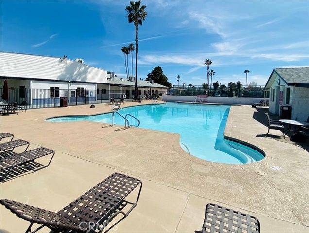 601 N Kirby Street 102, Hemet, CA 92545