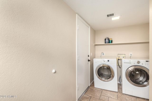 6533 E BEVERLY Lane, Scottsdale, AZ 85254