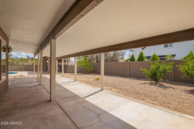 6533 E BEVERLY Lane, Scottsdale, AZ 85254