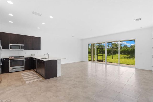 12445 Dahlia CT, Naples, FL 34120