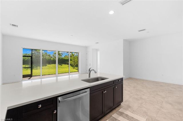 12445 Dahlia CT, Naples, FL 34120