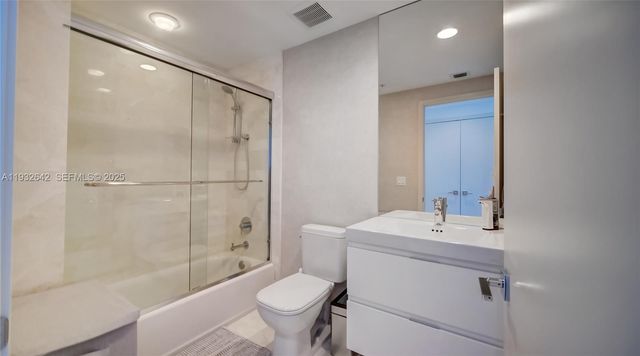 17111 Biscayne Blvd 410, North Miami Beach, FL 33160