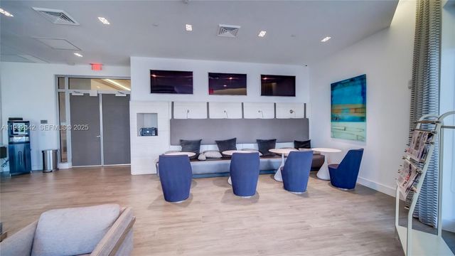 17111 Biscayne Blvd 410, North Miami Beach, FL 33160