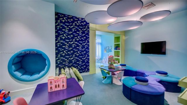 17111 Biscayne Blvd 410, North Miami Beach, FL 33160