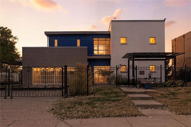 1520 Jarboe Street, Kansas City, MO 64108
