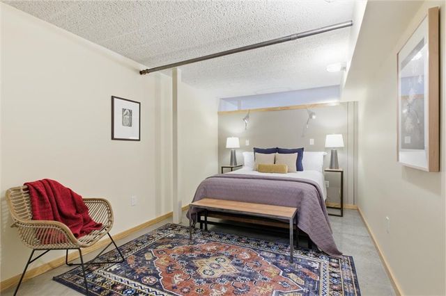 1520 Jarboe Street, Kansas City, MO 64108