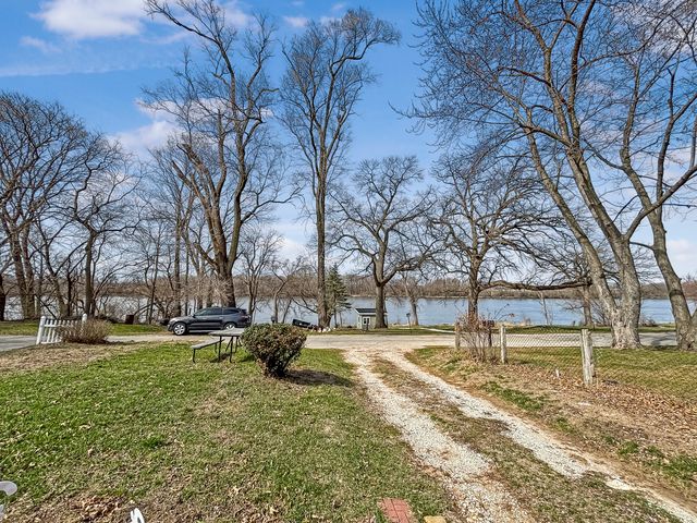 1903 Lakewood Drive, Wilmington, IL 60481