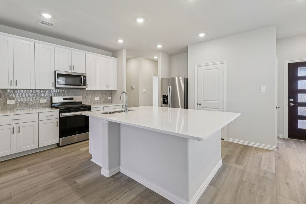 6004 Belchamp Drive, Princeton, TX 75071