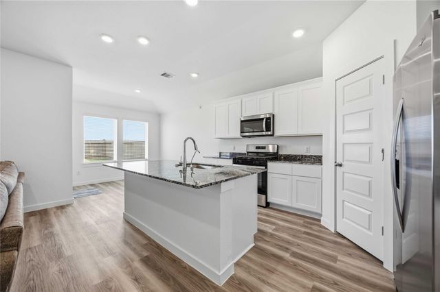 9522 Wall Street, Texas City, TX 77591
